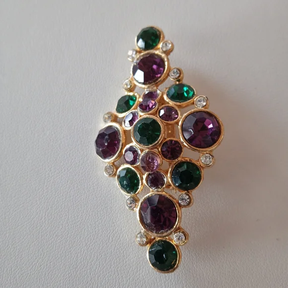 Beautiful VTG 50s/60s 3" Brooch/Pin/Scarf Closure Violets Greens Crystal Stones - Picture 2 of 4